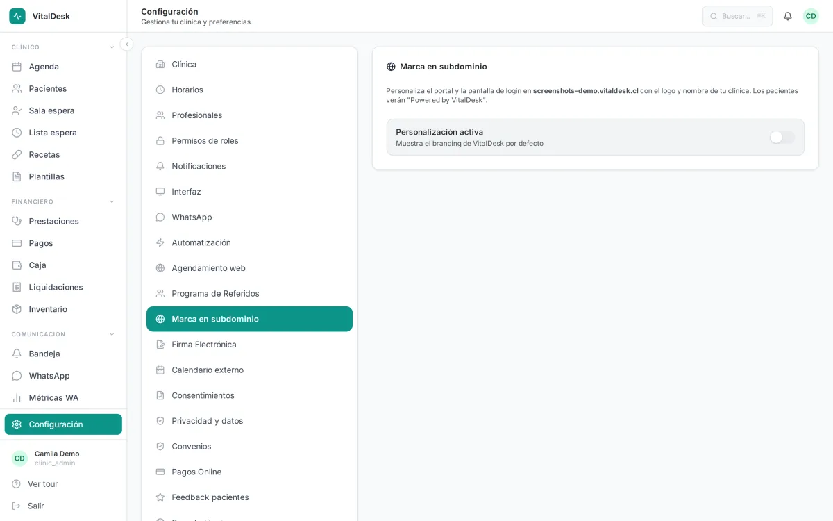 Configuración de logo y color de marca de la clínica en VitalDesk